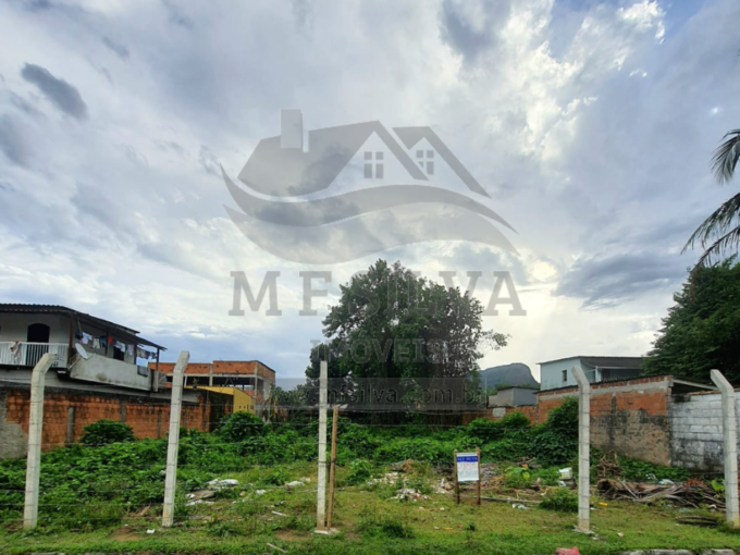 Terreno LEGALIZADO disponível para VENDA no bairro Parque Mambucaba em Angra dos Reis/RJ!